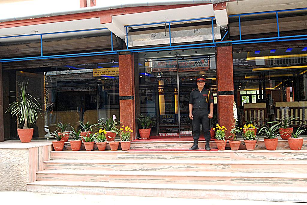 Kathmandu Grand Hotel Exterior foto