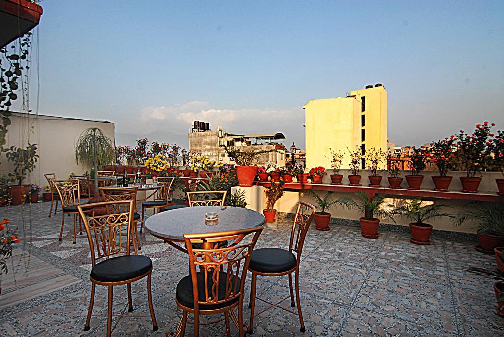 Kathmandu Grand Hotel Exterior foto