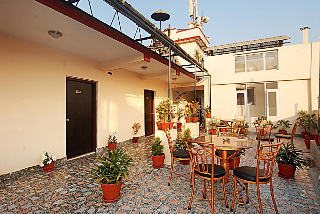 Kathmandu Grand Hotel Exterior foto